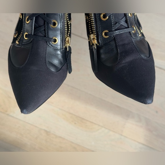 Nine West black tie up booties with zipper. Size 7 1/2 - Picture 5 of 15